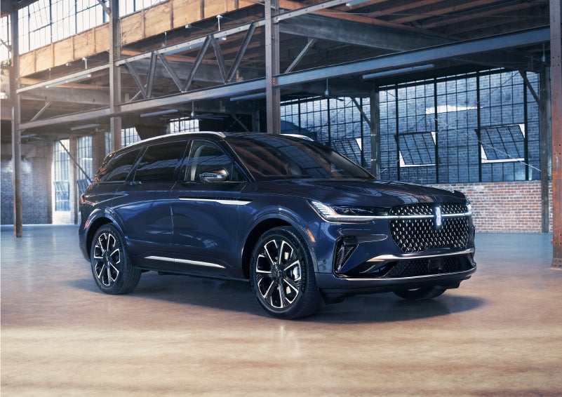 A 2024 Lincoln Nautilus® SUV is parked in an industrial space. | Eau Claire Lincoln in Eau Claire WI