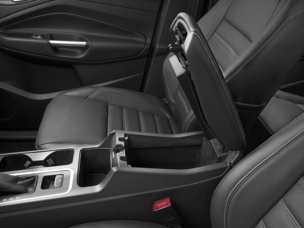 2017 Ford Escape Titanium W/Class II Trailer Tow Package