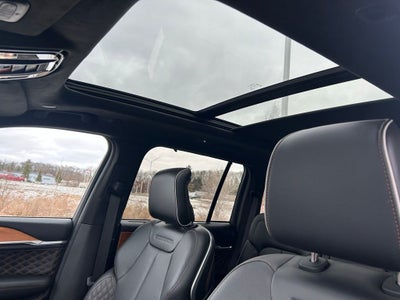 2022 Jeep Grand Cherokee Summit Reserve W/Advanced ProTech and Luxury Tech Group