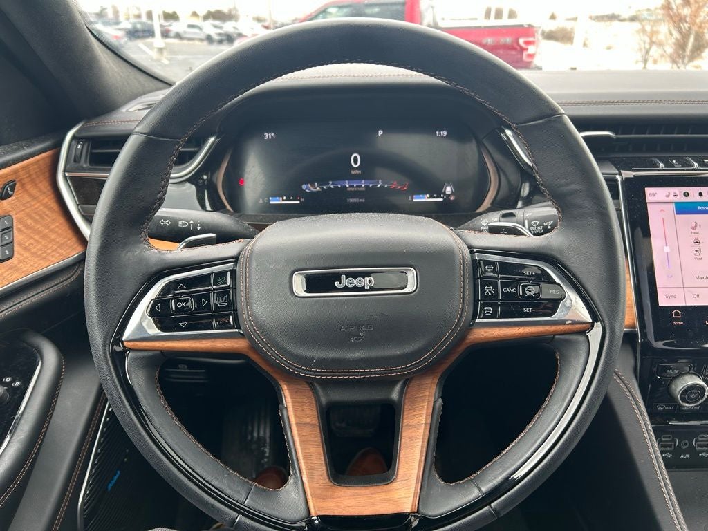 2022 Jeep Grand Cherokee Summit Reserve W/Advanced ProTech and Luxury Tech Group