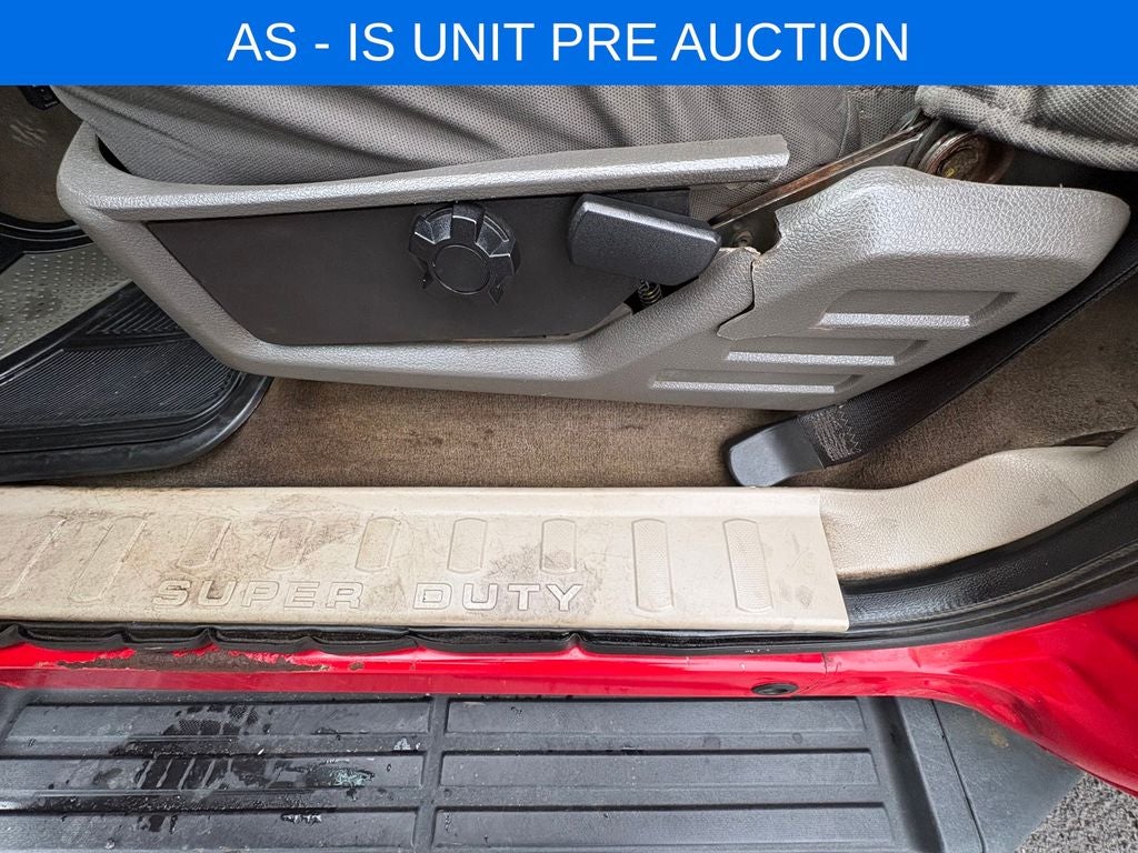 2009 Ford F-350SD XLT DRW W/Dump Box and Plow