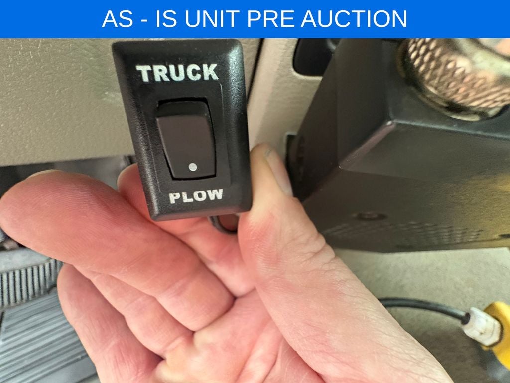 2009 Ford F-350SD XLT DRW W/Dump Box and Plow