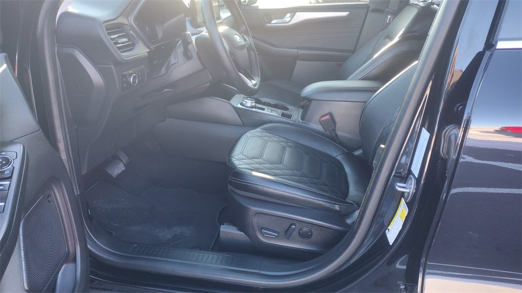 2023 Ford Escape Hybrid Platinum W/PREMIUM TECHNOLOGY PACKAGE