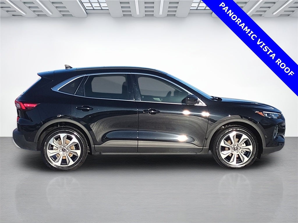 2023 Ford Escape Hybrid Platinum W/PREMIUM TECHNOLOGY PACKAGE