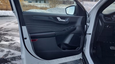2023 Ford Escape ST-Line W/Cold Weather Package
