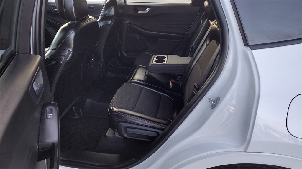 2023 Ford Escape ST-Line W/Cold Weather Package