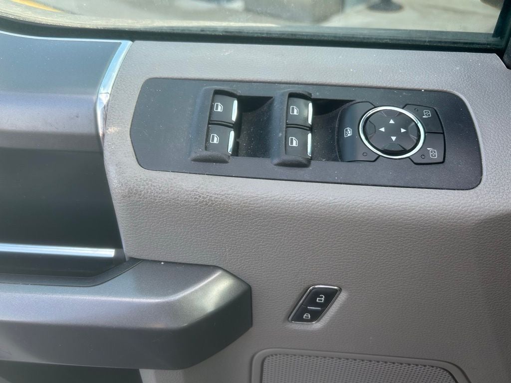 2015 Ford F-150 XLT 301A W/Trailer Tow Package