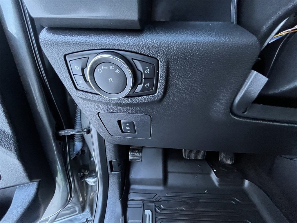 2016 Ford F-150 XLT 302A W/TOW PACKAGE