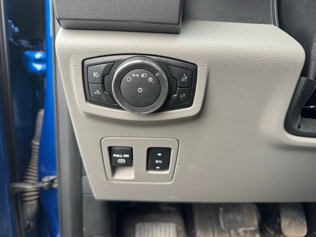 2017 Ford F-150 XLT 302A W/Trailer Tow Package