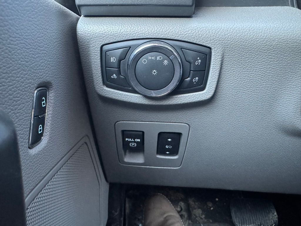 2018 Ford F-150 XLT 302A W/Chrome Package and Trailer Tow Package