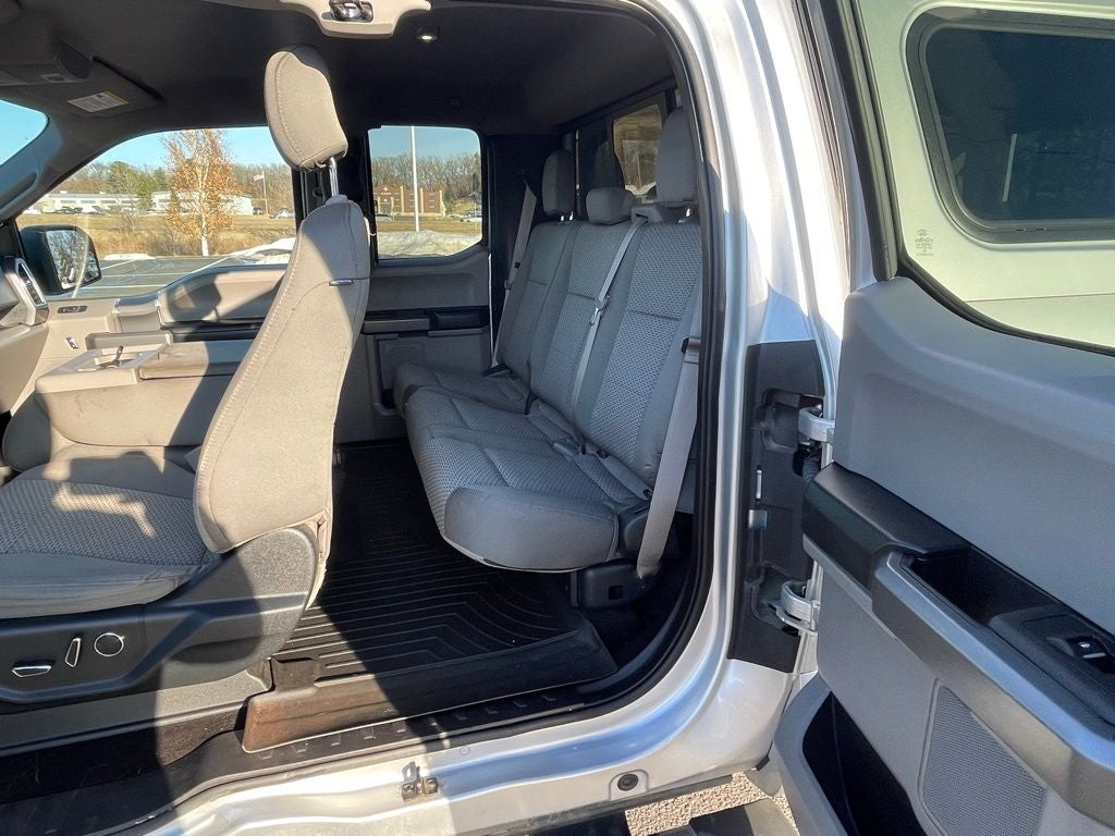 2016 Ford F-150 XLT 302A Chrome Package with Class IV Trailer Hitch