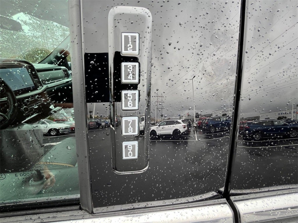 2022 Ford F-150 Platinum W/701A