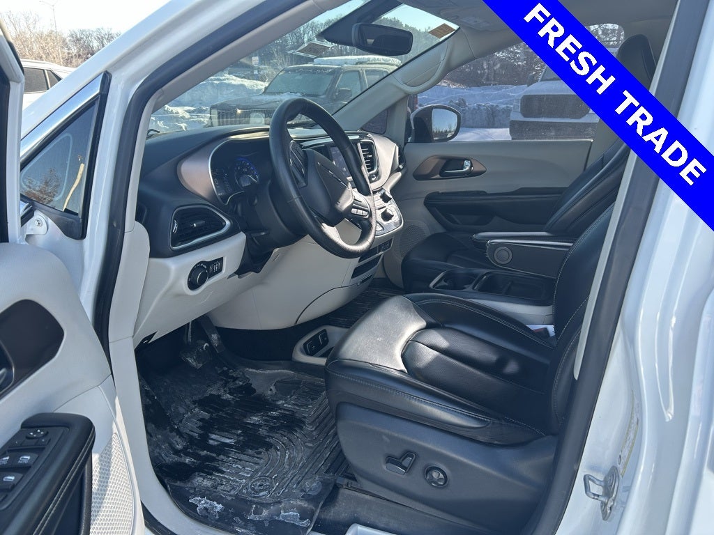 2021 Chrysler Voyager LXI