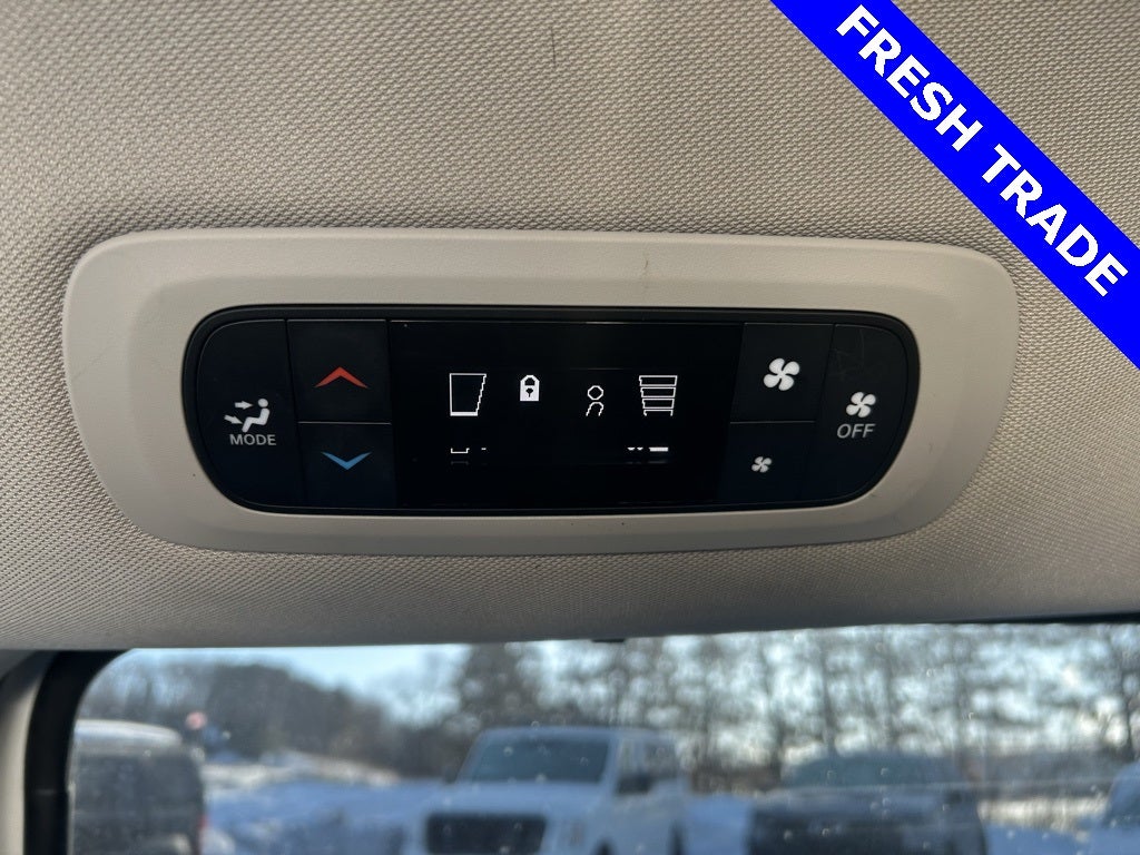 2021 Chrysler Voyager LXI