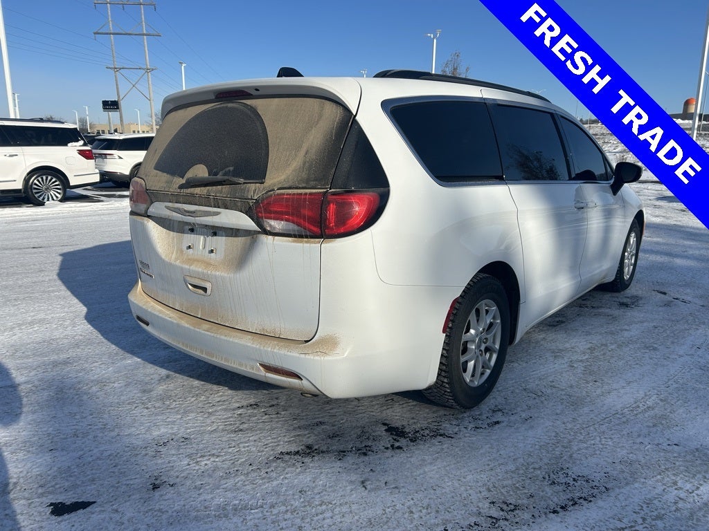 2021 Chrysler Voyager LXI