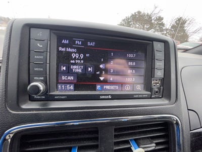 2020 Dodge Grand Caravan SXT W/2nd and 3rd Row Tow N Go