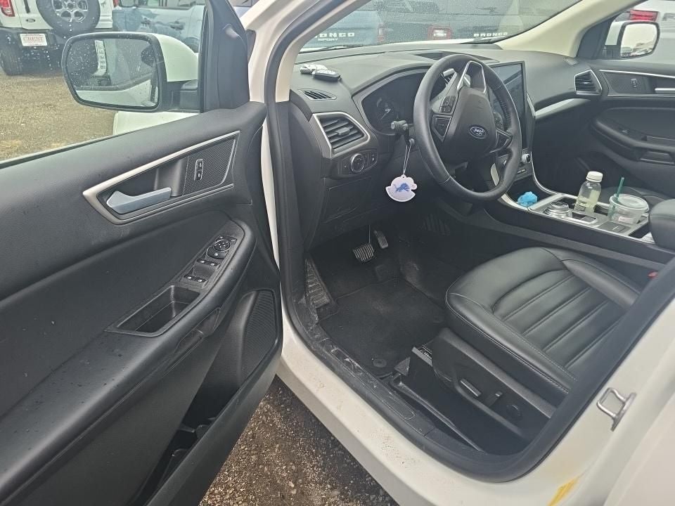 2023 Ford Edge SEL 201A Convenience Package with Panoramic Vista Roof