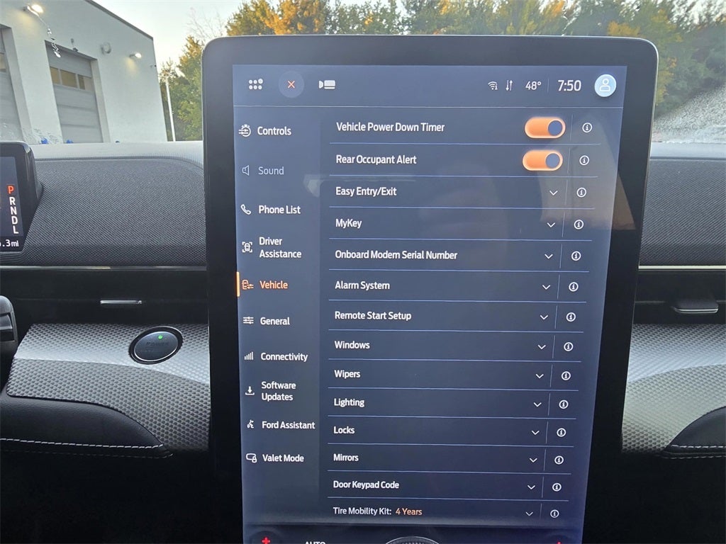 2023 Ford Mustang Mach-E Select W/Comfort Package Lite