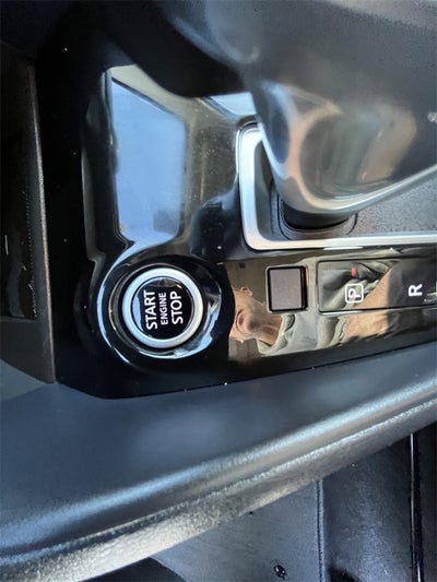 2024 Nissan Versa 1.6 SR