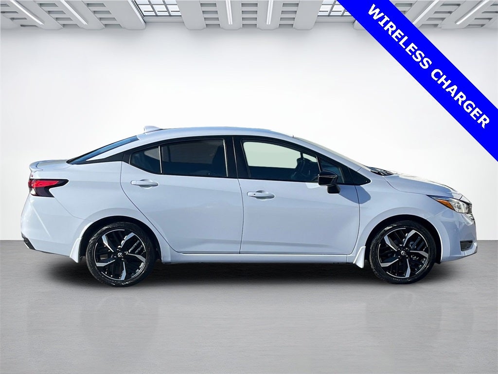 2024 Nissan Versa 1.6 SR