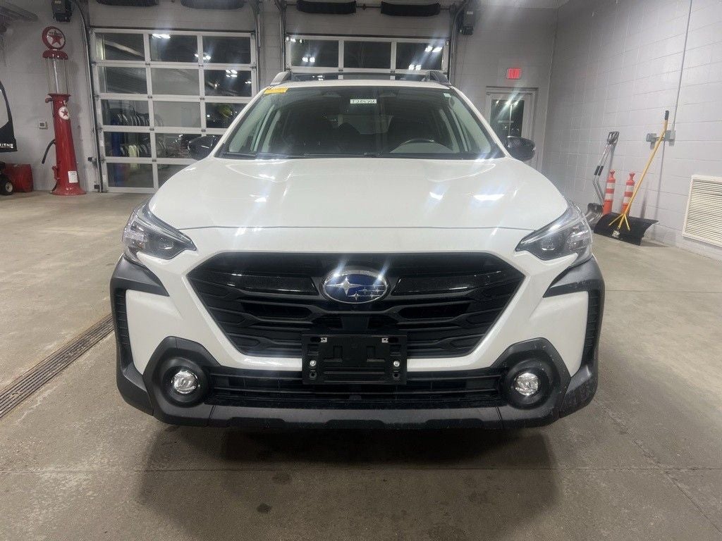2023 Subaru Outback Onyx Edition XT W/Power Moonroof and Navigation