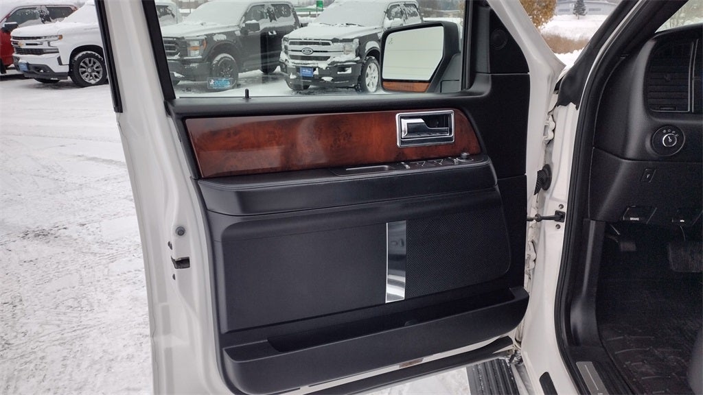 2017 Lincoln Navigator Select 200A