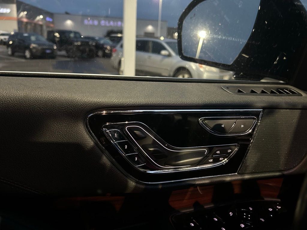 2023 Lincoln Navigator L L Reserve W/Heavy Duty Trailer Tow Package