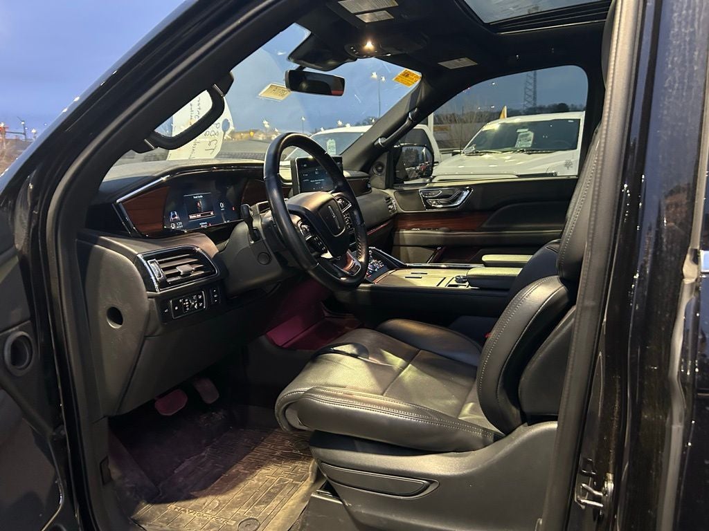 2023 Lincoln Navigator L L Reserve W/Heavy Duty Trailer Tow Package