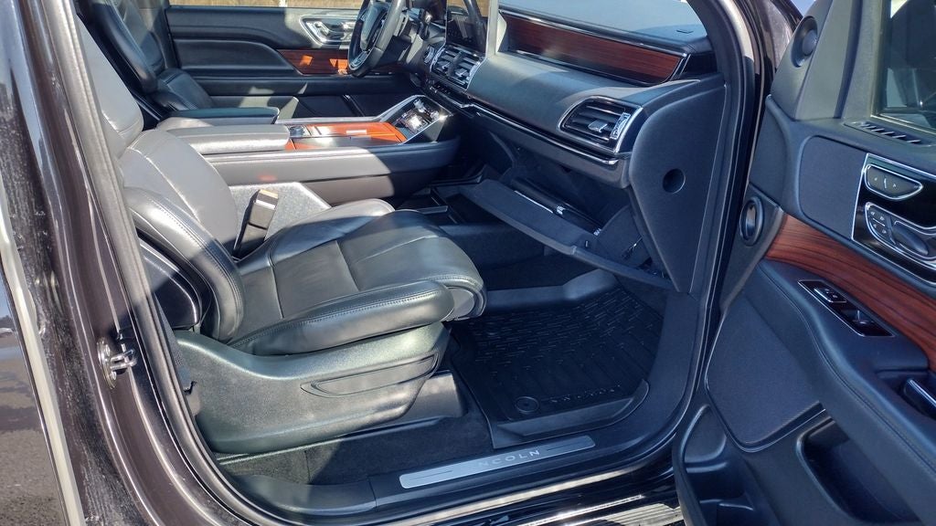 2023 Lincoln Navigator L L Reserve W/Heavy Duty Trailer Tow Package