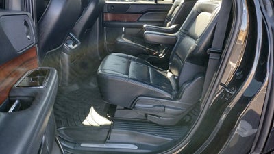 2023 Lincoln Navigator L L Reserve W/Heavy Duty Trailer Tow Package