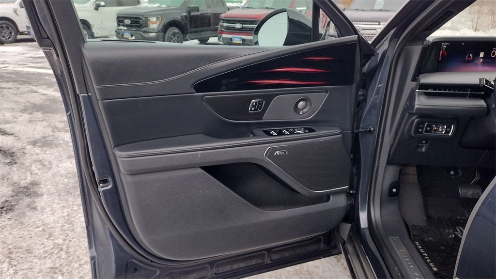 2024 Lincoln Nautilus Reserve 202A W/Jet Appearance Package