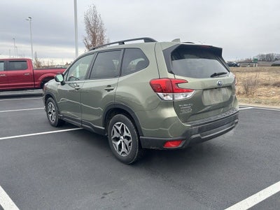 2019 Subaru Forester Premium W/Heated Seats
