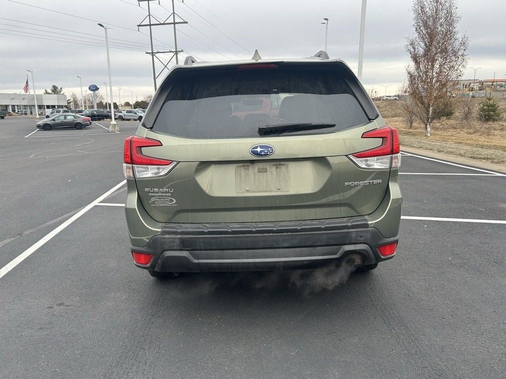 2019 Subaru Forester Premium W/Heated Seats