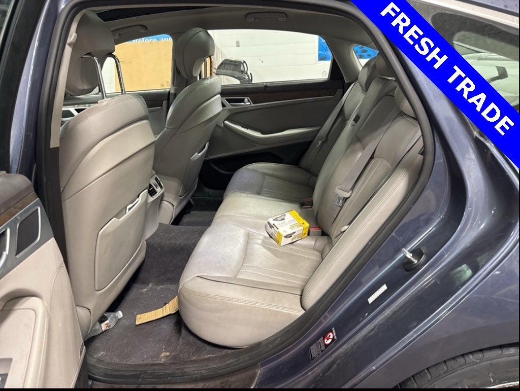 2015 Hyundai Genesis 3.8 Signature Package
