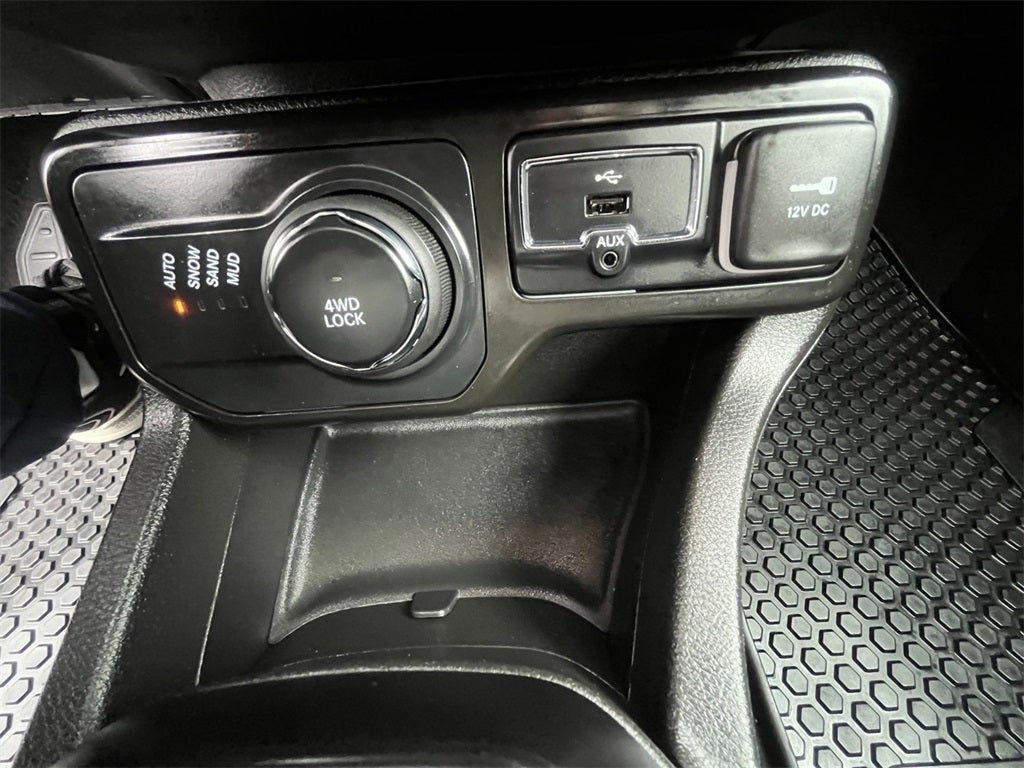 2023 Jeep Renegade Latitude W/Premium Group