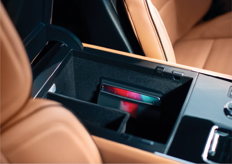 The interior of a 2023 Lincoln Aviator® Black Label model is shown in the Flight theme | Eau Claire Lincoln in Eau Claire WI