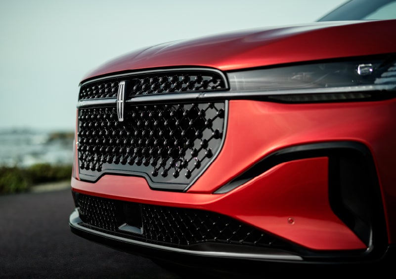The sleek grille of a 2024 Lincoln Nautilus® SUV with the available Jet Appearance Package makes a bold statement. | Eau Claire Lincoln in Eau Claire WI
