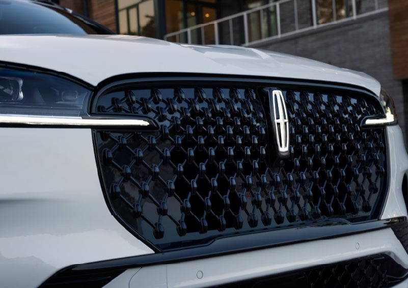 The front grille of a 2026 Lincoln Aviator® SUV is shown. | Eau Claire Lincoln in Eau Claire WI