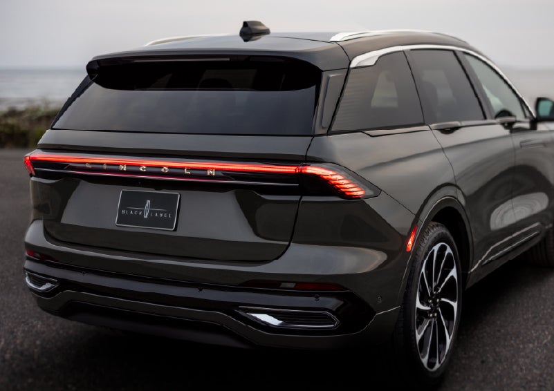 The rear of a 2026 Lincoln Black Label™ Nautilus® SUV displays full LED rear lighting. | Eau Claire Lincoln in Eau Claire WI